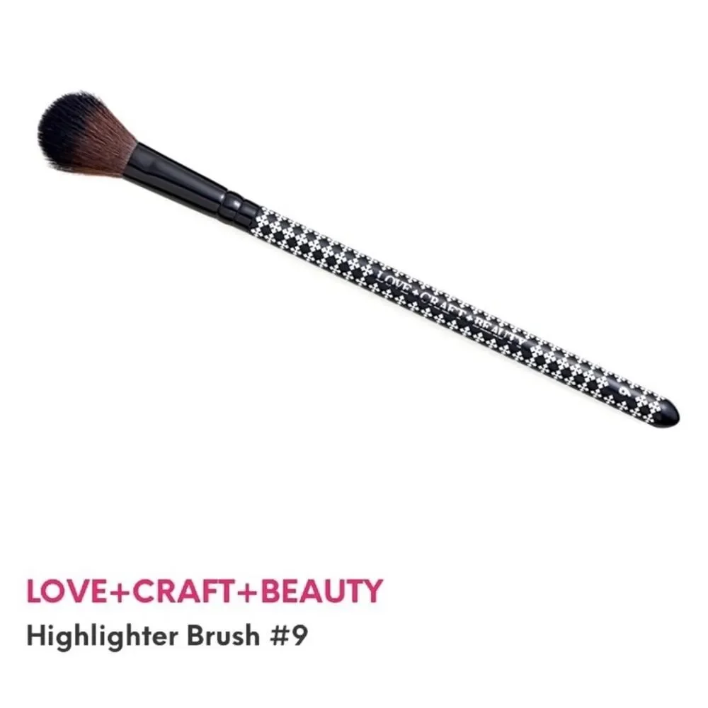 LOVE+CRAFT+BEAUTY Highlighter Contour Brush #9 NEW Full Sized Makeup Application